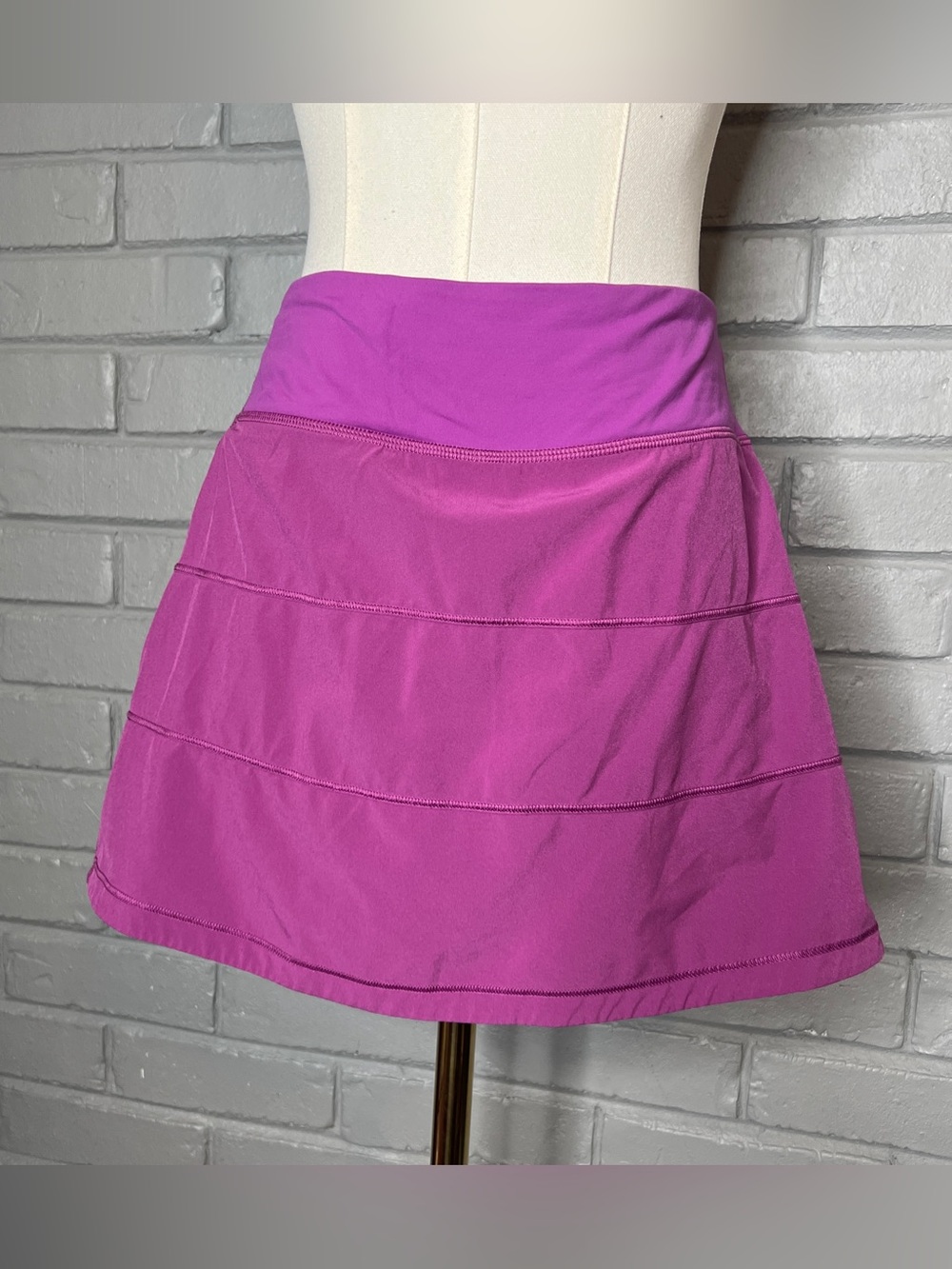 Lululemon Women's Magenta Pace Rival Mid-Rise Tiered Skort Size: 6